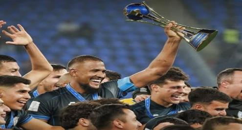 قائد باتشوكا: أشعر أنني في عمر العشرين.. واستغلينا إرهاق بوتافوجو